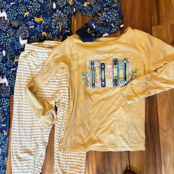 Carter’s sz 14 Pajama set- 2 tops /2 bottoms - Picture 2 of 7